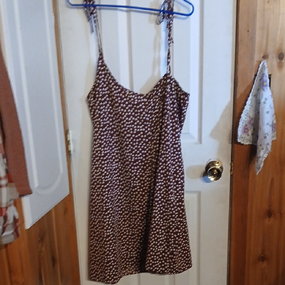 SHEIN Brown Floral Slip Dress with White Daisy Print